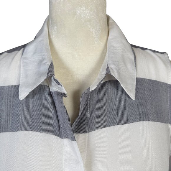 Cupio Blush gray and white striped collared sleeveless button down shirt size M - Picture 5 of 7